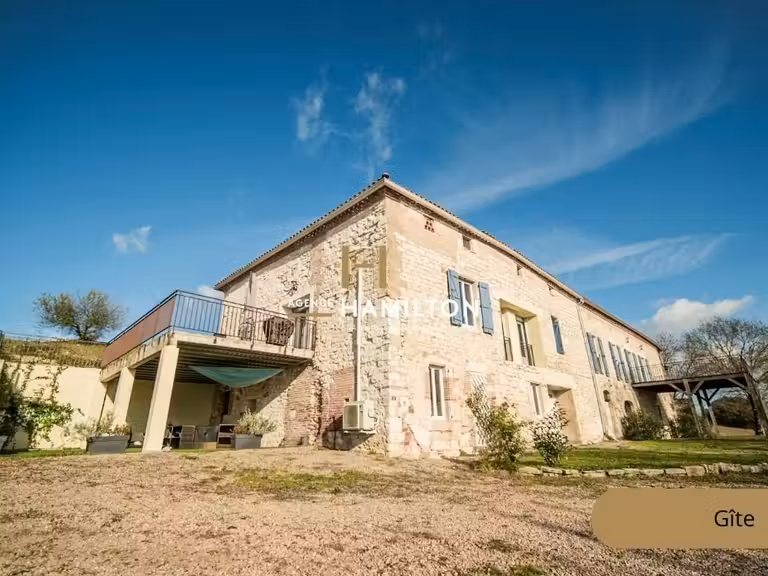 Maison Sainte-Croix - 7 chambres - 269m²