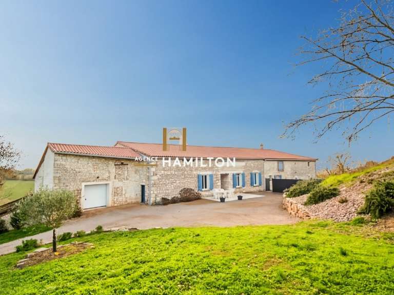 Maison Sainte-Croix - 7 chambres - 269m²