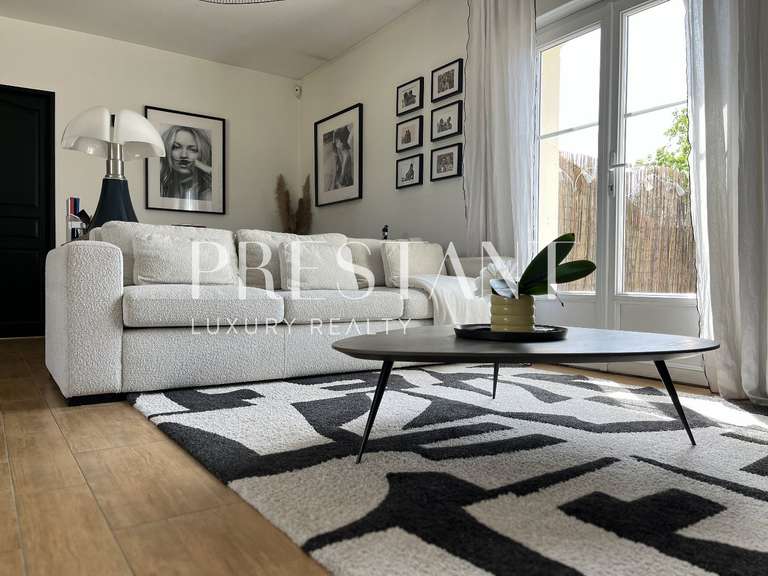 Maison Sainte-Eulalie - 5 chambres - 306m²