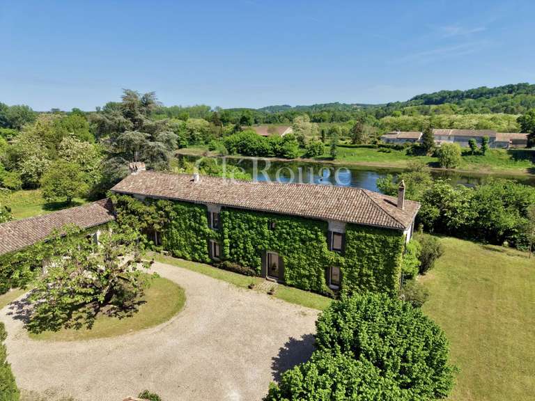 Maison Sainte-Foy-la-Grande - 5 chambres - 355m²