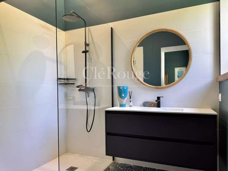 Maison Sainte-Foy-la-Grande - 5 chambres - 355m²