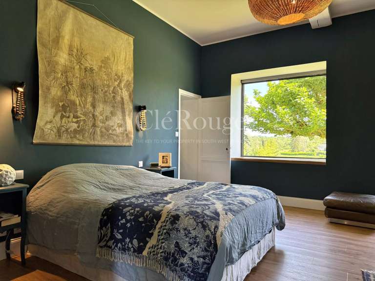 Maison Sainte-Foy-la-Grande - 5 chambres - 355m²