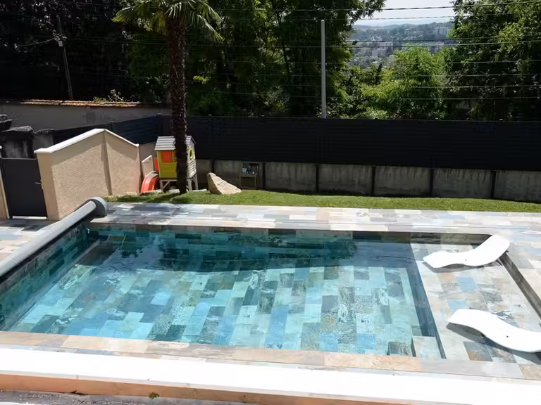 Maison Sainte-Foy-lès-Lyon - 4 chambres - 245m²