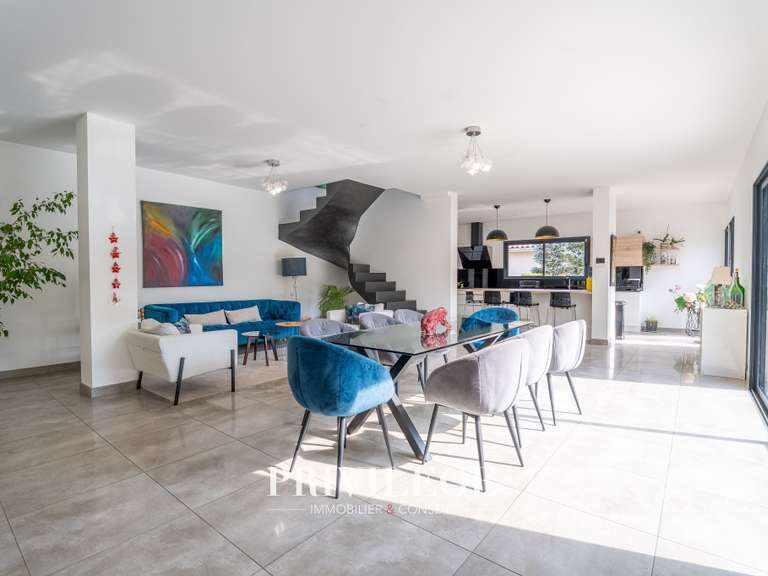 House Sainte-Foy-lès-Lyon - 4 bedrooms - 198m²
