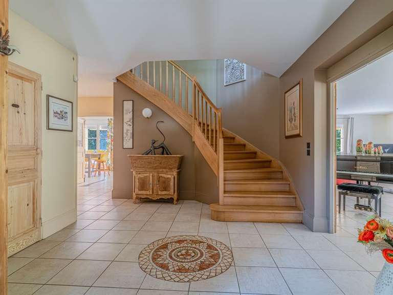 House Sainte-Foy-lès-Lyon - 6 bedrooms - 338m²