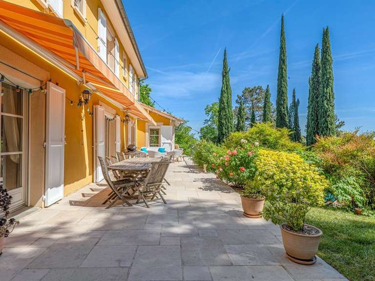 House Sainte-Foy-lès-Lyon - 6 bedrooms - 338m²