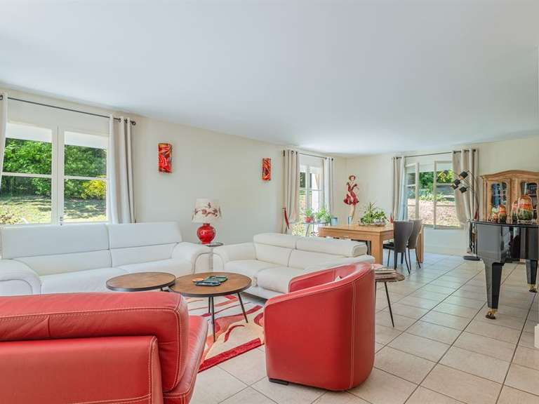 House Sainte-Foy-lès-Lyon - 6 bedrooms - 338m²