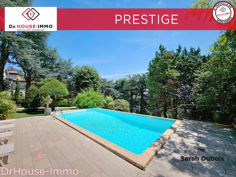 Villa Sainte-Foy-lès-Lyon - 6 bedrooms - 387m²