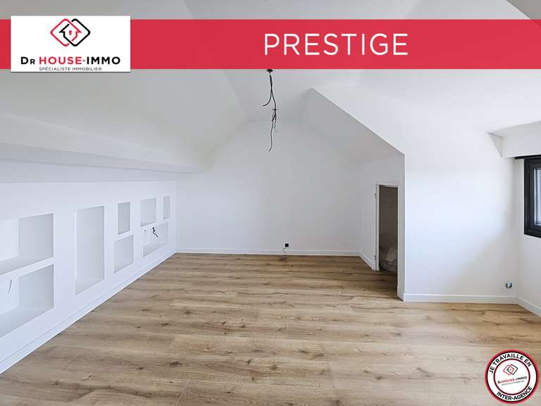 Villa Sainte-Foy-lès-Lyon - 6 bedrooms - 387m²