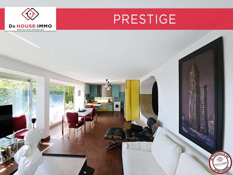 Villa Sainte-Foy-lès-Lyon - 6 bedrooms - 387m²