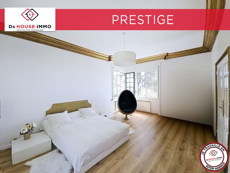 Villa Sainte-Foy-lès-Lyon - 6 bedrooms - 387m²