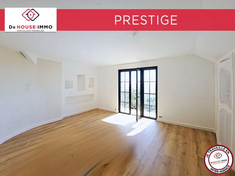 Villa Sainte-Foy-lès-Lyon - 6 bedrooms - 387m²