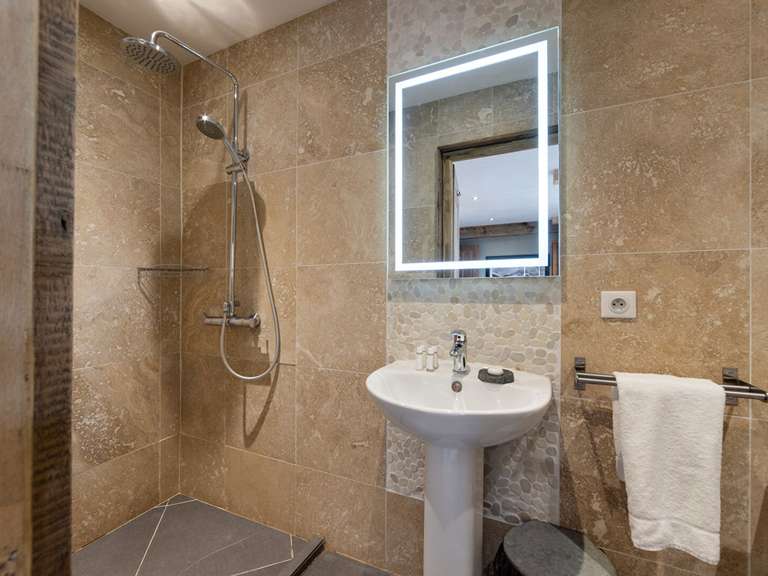 Apartment Sainte-Foy-Tarentaise - 4 bedrooms - 137m²