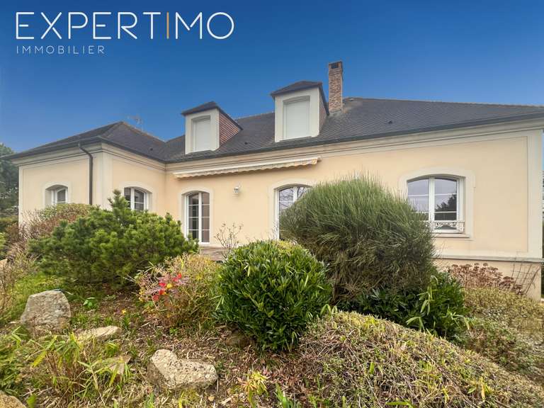 Maison Sainte-Geneviève-des-Bois - 5 chambres - 326m²