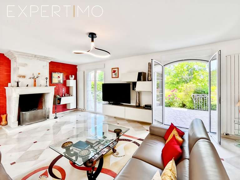 Maison Sainte-Geneviève-des-Bois - 5 chambres - 326m²