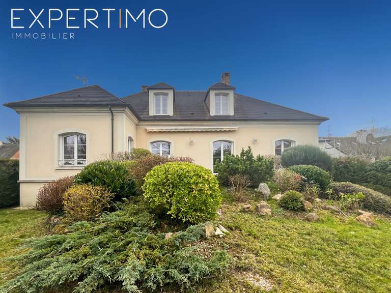 Maison Sainte-Geneviève-des-Bois - 5 chambres - 326m²