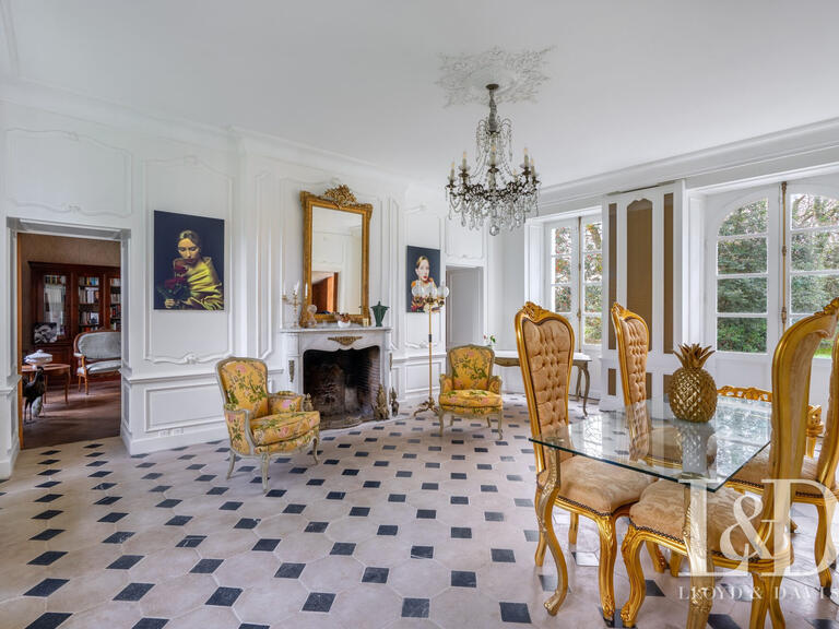 Château Sainte-Luce-sur-Loire - 6 chambres - 280m²