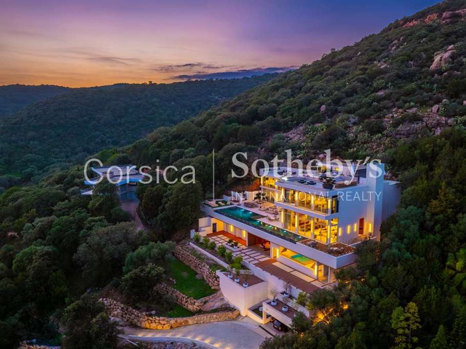 Maison Sainte-Lucie-de-Porto-Vecchio