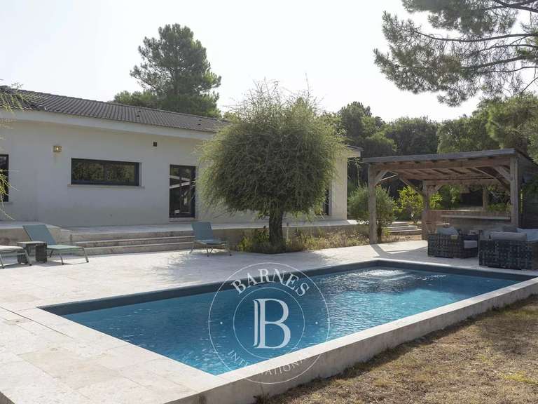 Maison Sainte-Lucie-de-Porto-Vecchio - 4 chambres - 180m²
