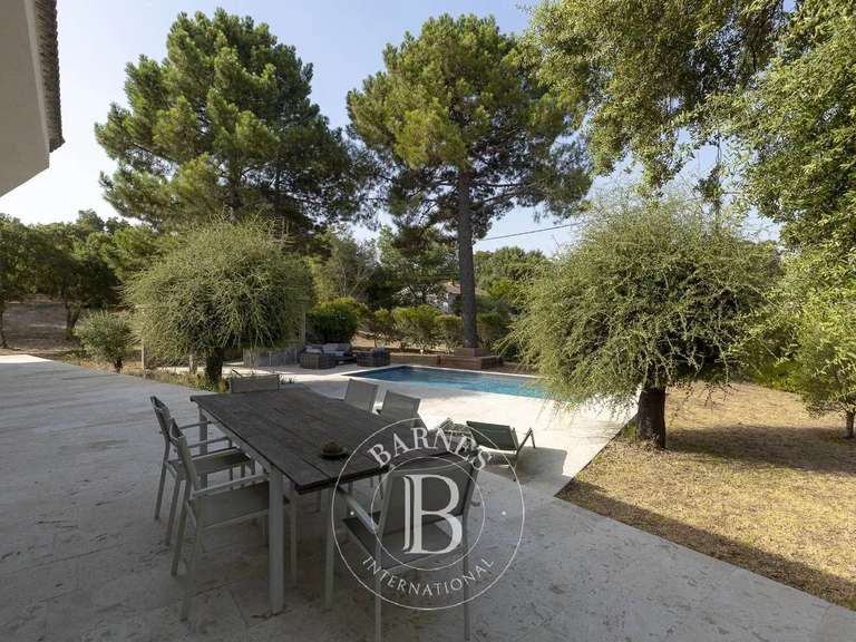 Maison Sainte-Lucie-de-Porto-Vecchio - 4 chambres - 180m²