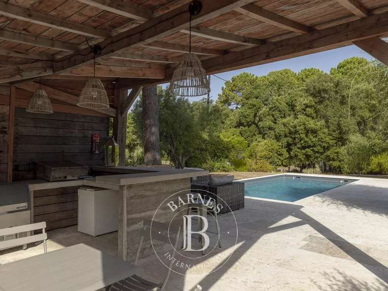 Maison Sainte-Lucie-de-Porto-Vecchio - 4 chambres - 180m²