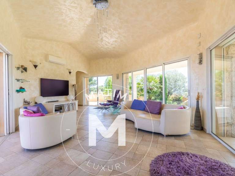 Maison Sainte-Lucie-de-Porto-Vecchio - 7 chambres - 234m²