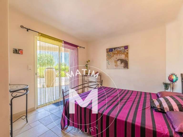Maison Sainte-Lucie-de-Porto-Vecchio - 7 chambres - 234m²