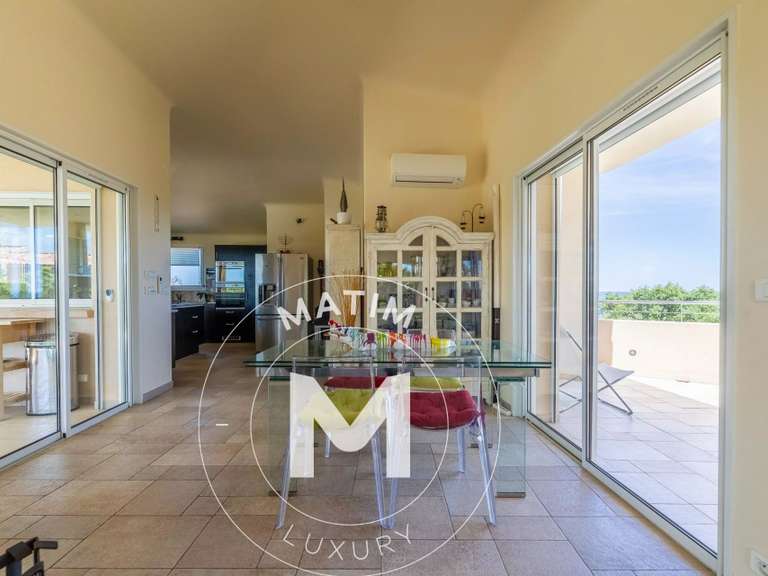 Maison Sainte-Lucie-de-Porto-Vecchio - 7 chambres - 234m²