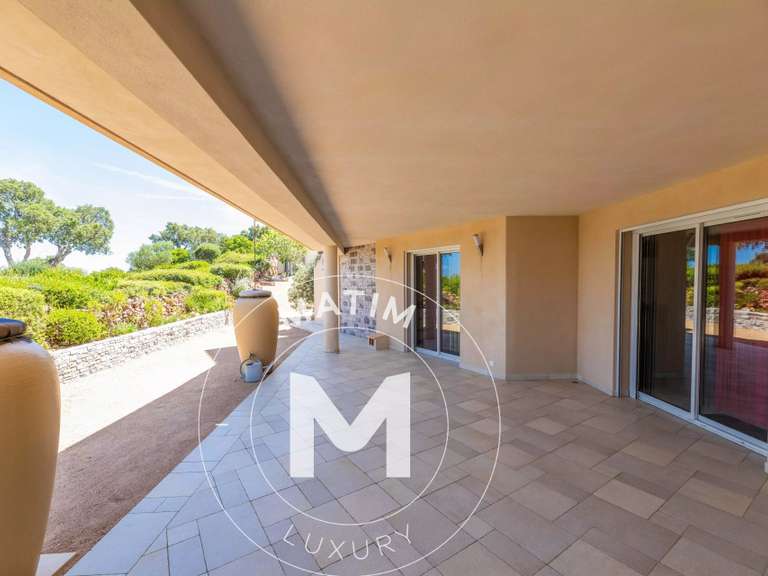 Maison Sainte-Lucie-de-Porto-Vecchio - 7 chambres - 234m²