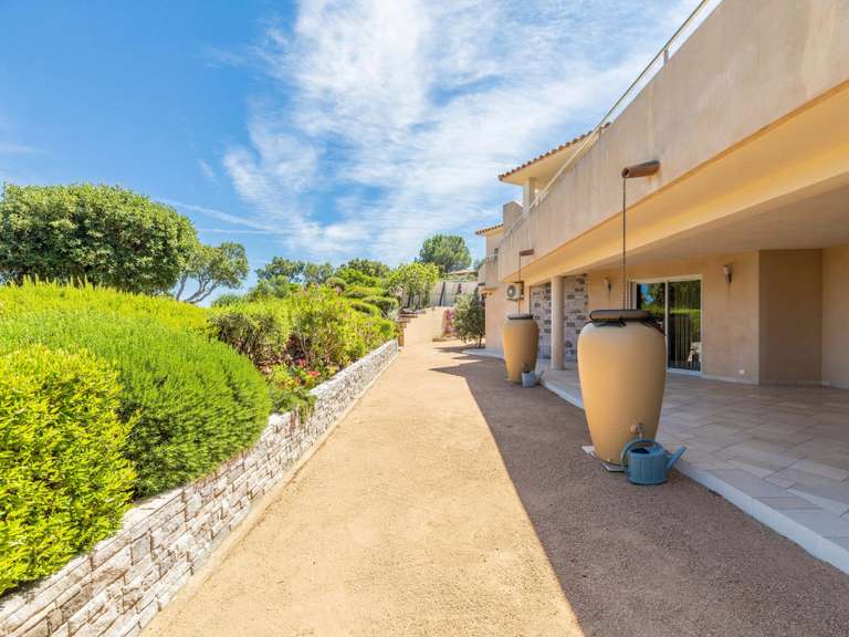 Maison Sainte-Lucie-de-Porto-Vecchio - 7 chambres - 234m²