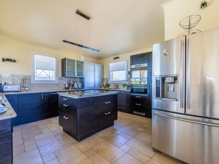Maison Sainte-Lucie-de-Porto-Vecchio - 7 chambres - 234m²