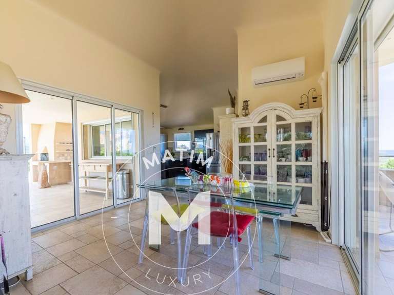 Maison Sainte-Lucie-de-Porto-Vecchio - 7 chambres - 234m²