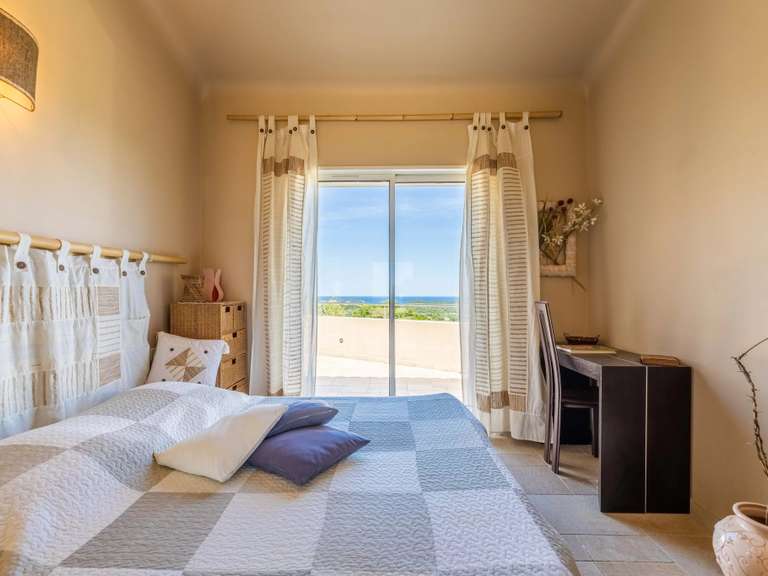 Maison Sainte-Lucie-de-Porto-Vecchio - 7 chambres - 234m²