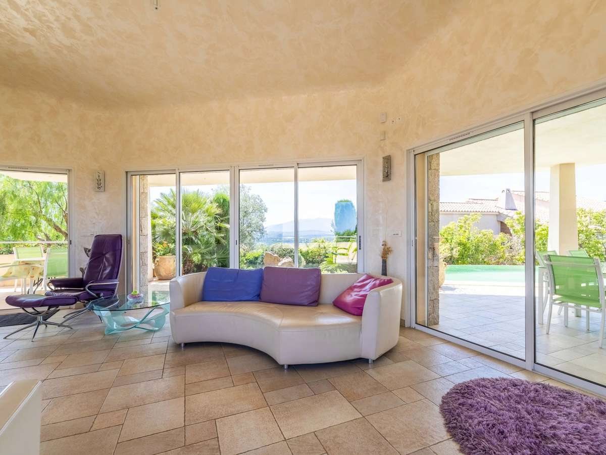 Maison Sainte-Lucie-de-Porto-Vecchio