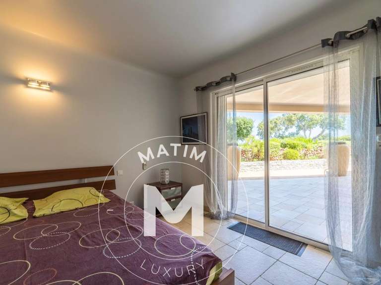 Maison Sainte-Lucie-de-Porto-Vecchio - 7 chambres - 234m²
