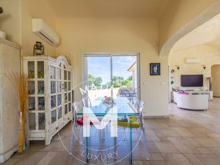 Maison Sainte-Lucie-de-Porto-Vecchio - 7 chambres - 234m²