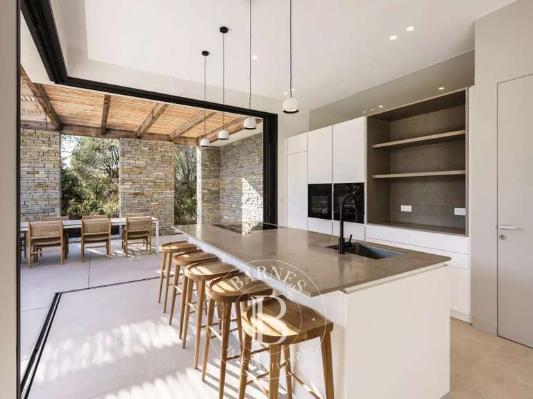 Villa Sainte-Lucie-de-Porto-Vecchio - 4 chambres - 223m²