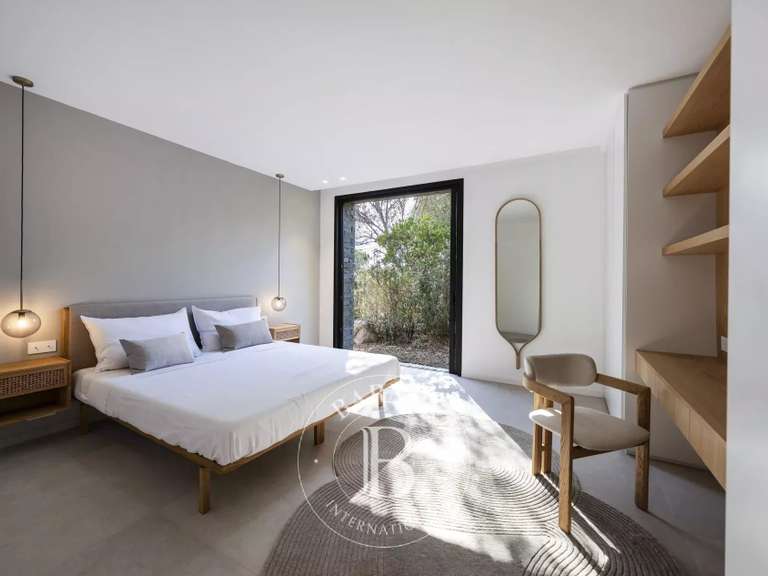 Villa Sainte-Lucie-de-Porto-Vecchio - 4 chambres - 223m²