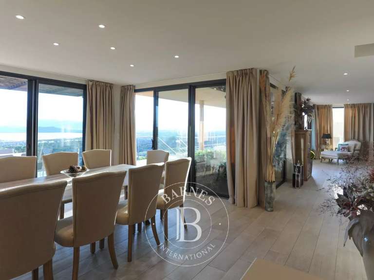 Villa avec Vue sur mer Sainte-Lucie-de-Porto-Vecchio - 5 chambres - 230m²