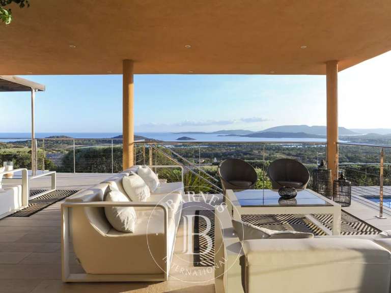 Villa avec Vue sur mer Sainte-Lucie-de-Porto-Vecchio - 5 chambres - 230m²
