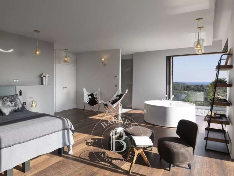 Villa with Sea view Sainte-Lucie-de-Porto-Vecchio - 7 bedrooms - 420m²