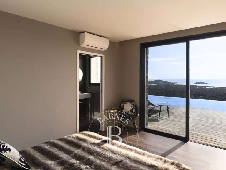 Villa with Sea view Sainte-Lucie-de-Porto-Vecchio - 7 bedrooms - 420m²