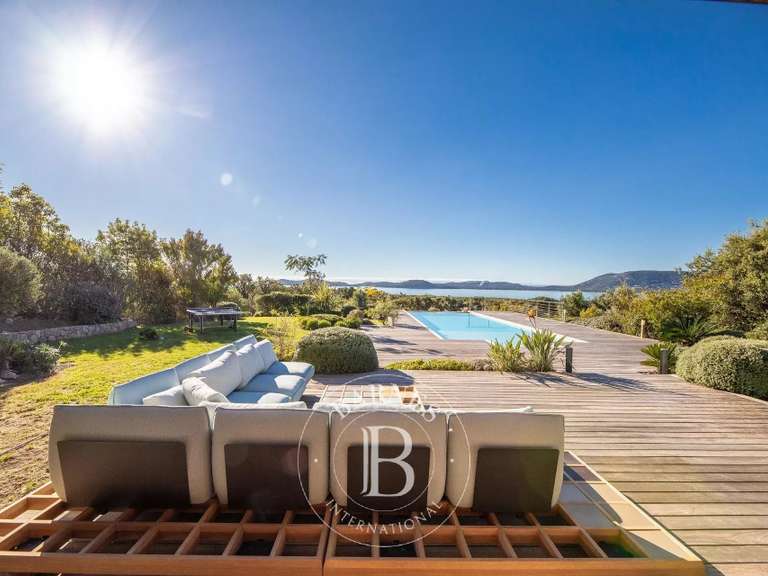 Villa avec Vue sur mer Sainte-Lucie-de-Porto-Vecchio - 5 chambres - 300m²