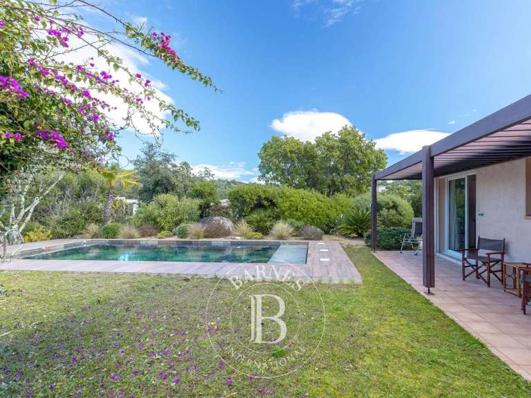 Villa with Sea view Sainte-Lucie-de-Porto-Vecchio - 3 bedrooms - 175m²