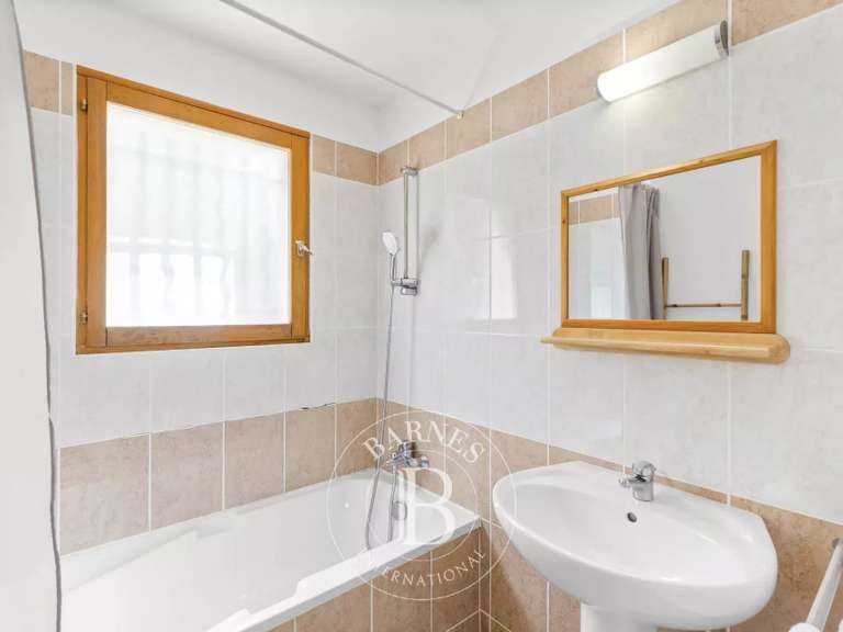 Villa Sainte-Lucie-de-Porto-Vecchio - 7 chambres - 250m²