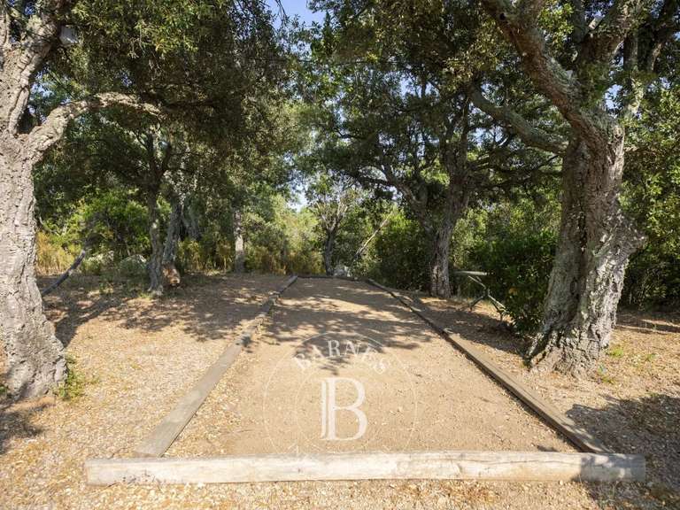 Villa Sainte-Lucie-de-Porto-Vecchio - 8 chambres - 394m²