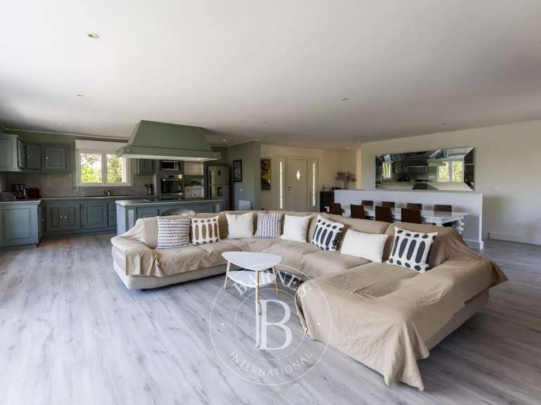 Villa Sainte-Lucie-de-Porto-Vecchio - 8 chambres - 394m²