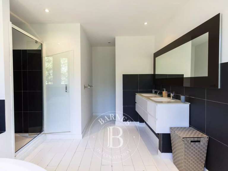 Villa Sainte-Lucie-de-Porto-Vecchio - 8 chambres - 394m²
