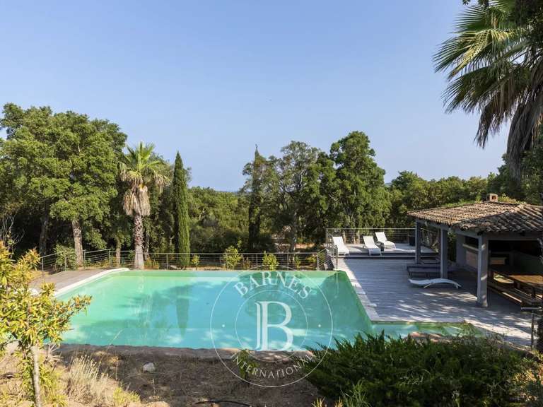 Villa Sainte-Lucie-de-Porto-Vecchio - 8 chambres - 394m²