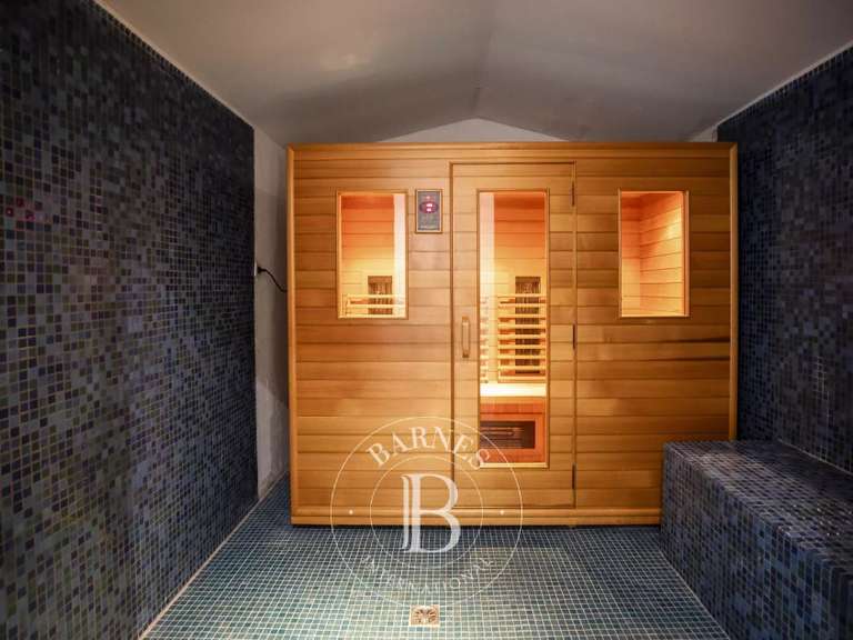 Villa Sainte-Lucie-de-Porto-Vecchio - 8 chambres - 394m²